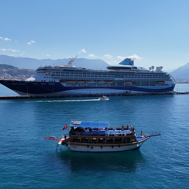 Alanya'ya lüks kruvaziyer ile bin 767 turist geldi