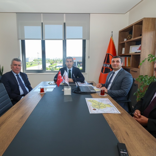 Vali Aktaş, karayolları yatırımlarıyla ilgili bilgilendirildi