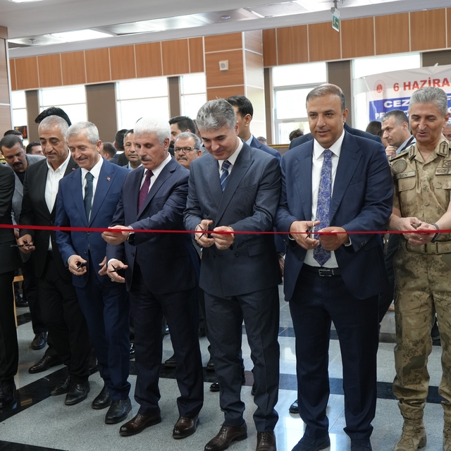 Gaziantep Adliyesi'nde resim ve el sanatları sergisi açıldı