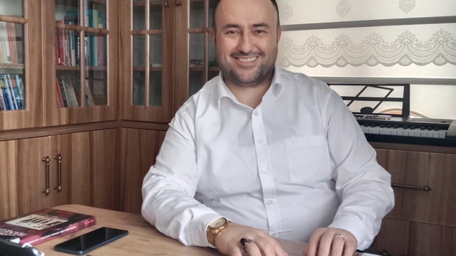 Köse'den dikkat çeken açıklama: "CHP'deki kriz siyasete güveni zedeliyor"