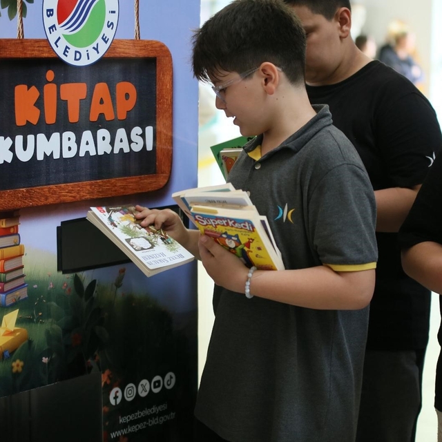 Kepez Belediyesi'nden okullara "Kitap Kumbarası"