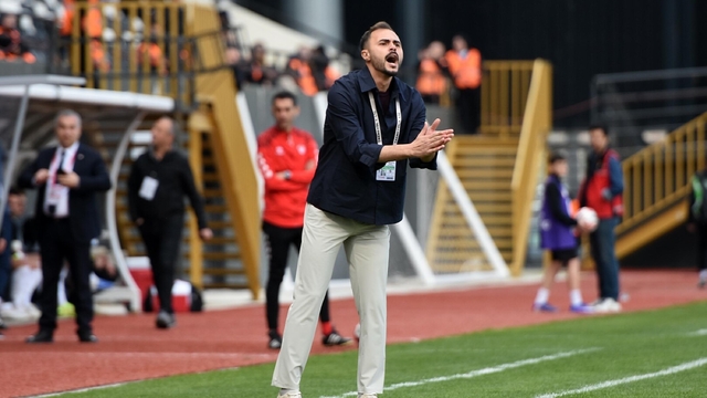 Manisa FK'da Ahmet Pektaş göreve devam edecek