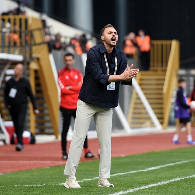 Manisa FK'da Ahmet Pektaş göreve devam edecek