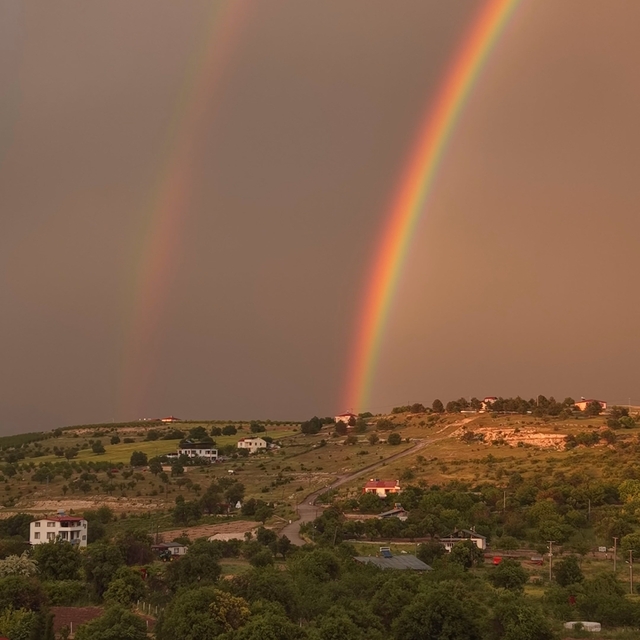Elazığ'da gökkuşakları görsel şölen oluşturdu