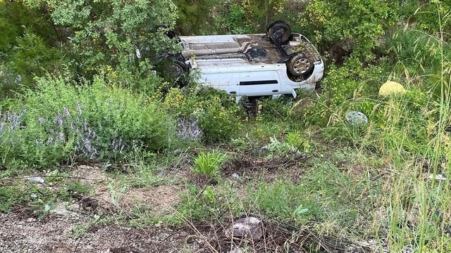 Burdur'da otomobil takla attı: 1 ölü, 2 yaralı