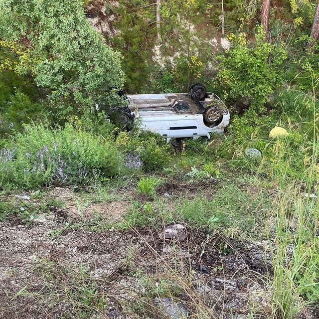 Burdur'da otomobil takla attı: 1 ölü, 2 yaralı