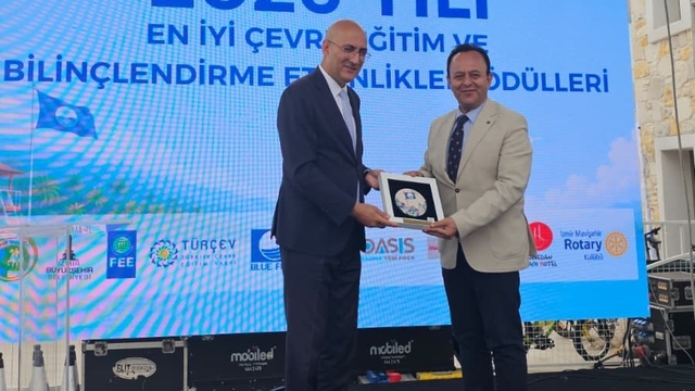 Alanya'ya 79 mavi bayrak ve çevre eğitiminde bir ödül daha aldı