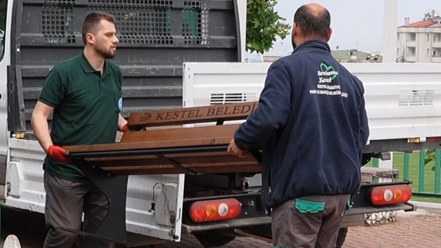 320 kent mobilyası Kestel'in yaşam alanlarına değer kattı
