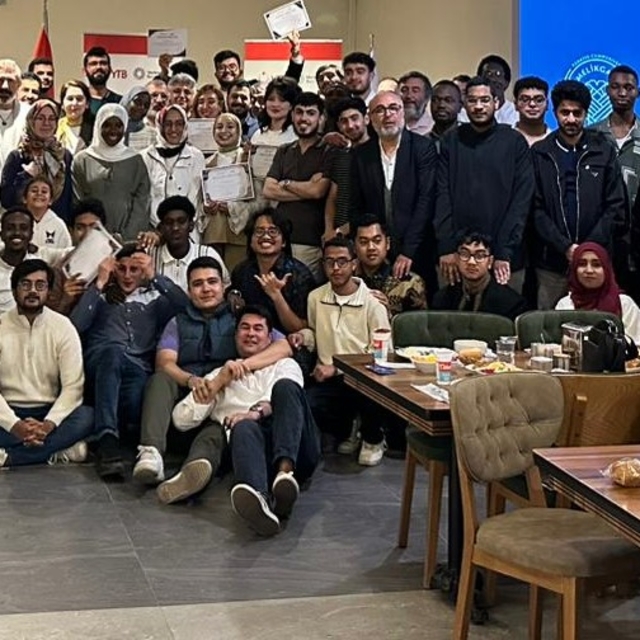 Kayseri'de uluslarası öğrencilerin bayram ve mezuniyet sevinci