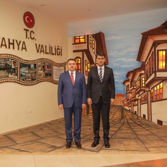 Uşak Valisi Kartal'dan Kütahya Valisi Işın'a iade-i ziyaret