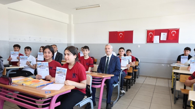 Şahinbey Belediyesi'nden sınava hazırlanan öğrencilere destek