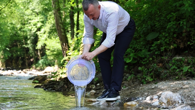 50 bin kırmızı benekli alabalık dereye bırakıldı