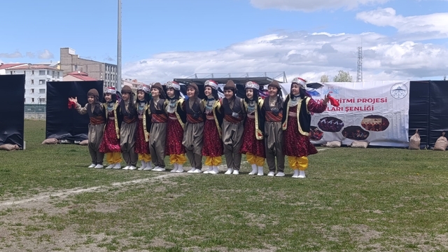 Anadolu'nun ritmi Kars'ta yeniden yankılandı