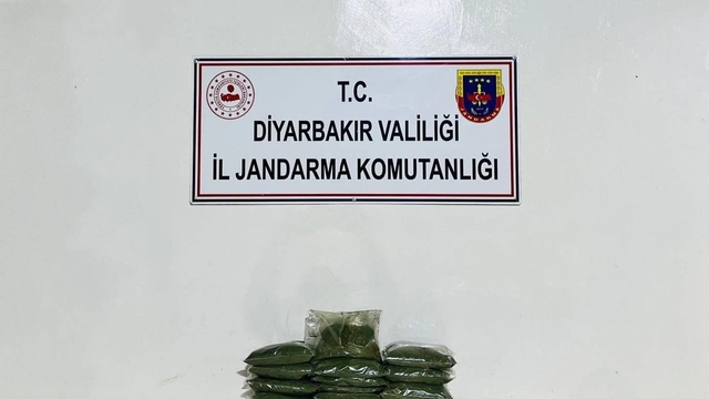 Diyarbakır'da uyuşturucu operasyonlarında 18 şüpheli hakkında işlem yapıldı
