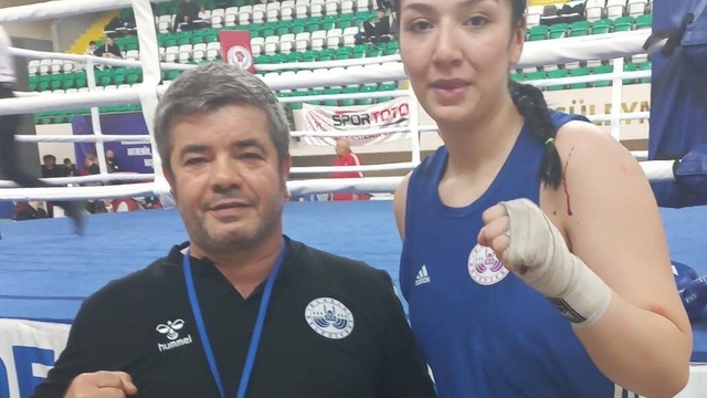 Elazığ Belediyespor boksörü Nildanur milli takım kampına davet edildi