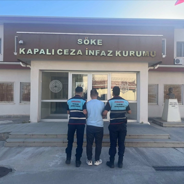 Didim'de 9 düzensiz, bir organizatör yakalandı