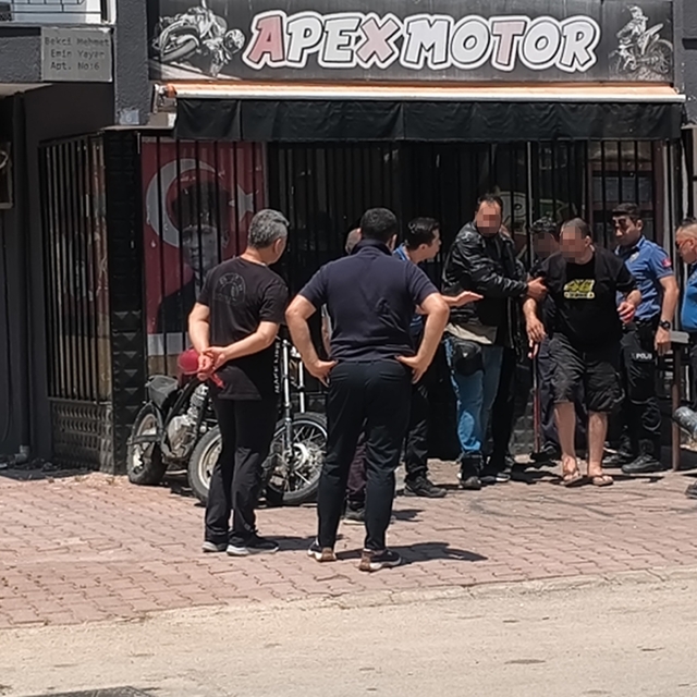 "Ben söz verdim mi tutarım" deyip üzerine benzin dökerek iş yerine kendini...