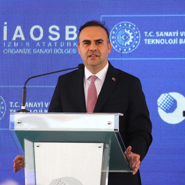 İzmir sanayisine 172 milyon liralık çamur kurutma tesisi yatırımı
Bakan Kac...