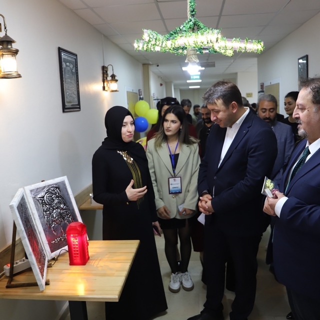 Fırat Üniversitesi OSB Meslek Yüksekokulu'nda yıl sonu sergisi açıldı