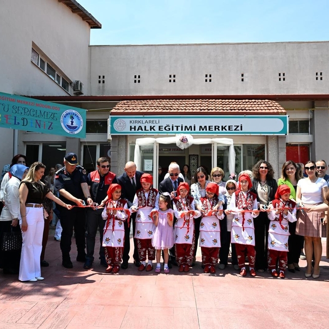 Kırklareli'de hayat boyu öğrenme haftası sergisi açıldı