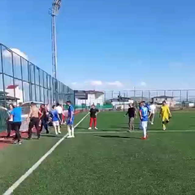 Türkoğlu'nda şampiyonluk maçı sonrası kavga