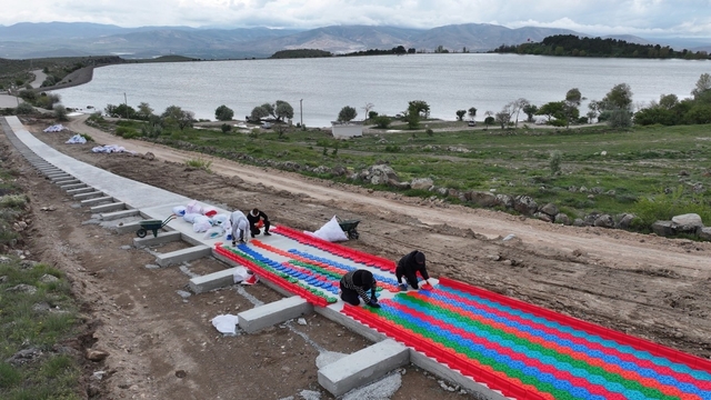 Türkiye'nin en uzun renkli kaydırağı Gebere'de hizmete hazırlanıyor