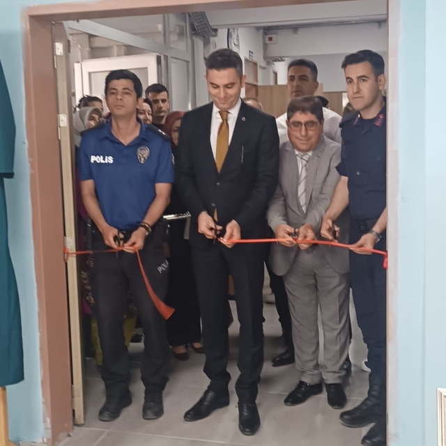 Selendi Halk Eğitim Merkezinin sergisi göz doldurdu