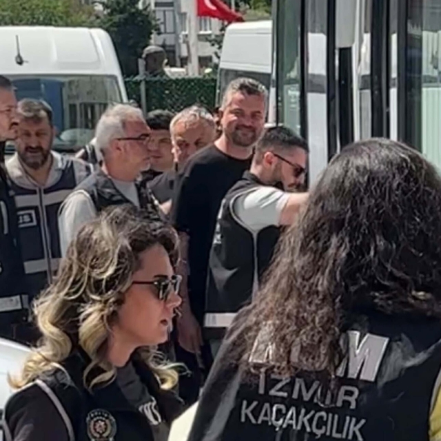 Buca Belediyesi'ne yönelik 'yolsuzluk' operasyonunda gözaltı sayısı 54'e çı...