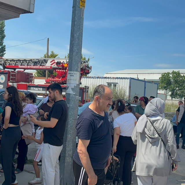 Çerkezköy'de apartman yangını paniğe neden oldu
