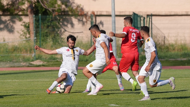 Tarsus'ta köyler arası futbol heyecanı başladı