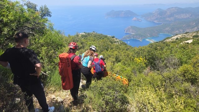Babadağ'da yamaç paraşütü kazası: "Pilot ve Rus turist yaralandı"