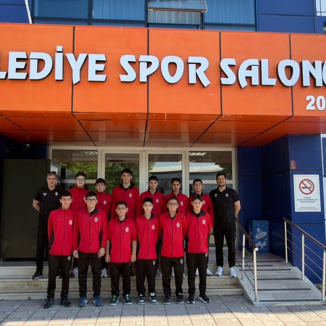 İnegöl Belediyespor Midi Erkekler Voleybol Takımı Türkiye Şampiyonasında