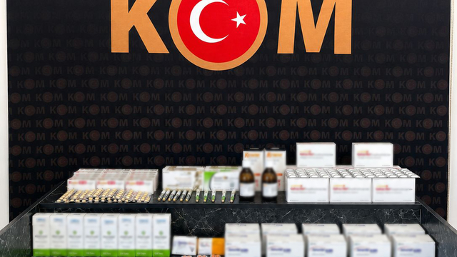 Şırnak'ta kaçak ilaç ve serumlar ele geçirildi; 2 gözaltı