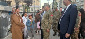 Orgeneral Tokel, Yüksekova'da esnafı ziyaret etti