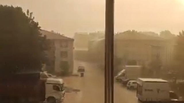 Bursa'da sağanak ve dolu yağışı etkili oldu