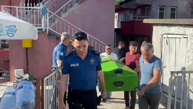 Emniyet mensubu evinde ölü bulundu