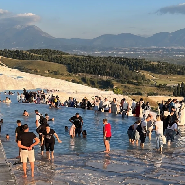 Pamukkale bayramda 113 bin ziyaretçiyi ağırladı