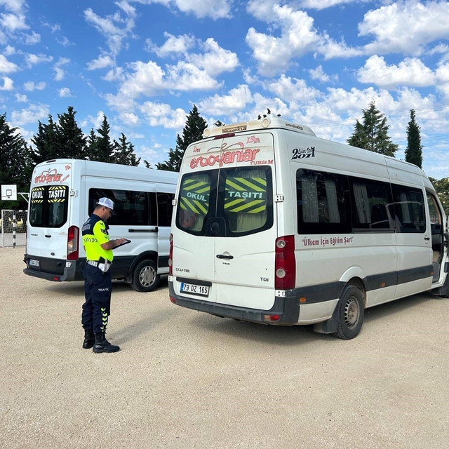 Kilis'te okul servislerine jandarma denetimi