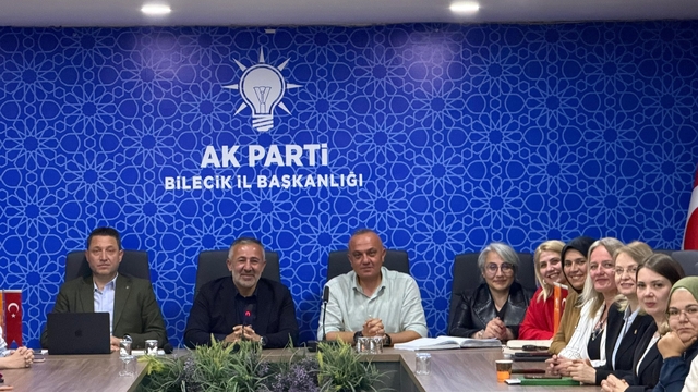AK Parti'de yol haritası belirlendi