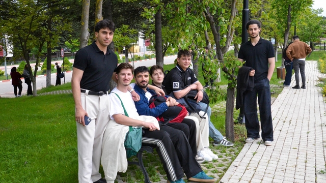 Öğrenciler tarihi ve kampüs alanlarını gezdi