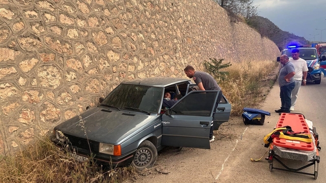 Otomobil şarampole uçtu: 1 yaralı