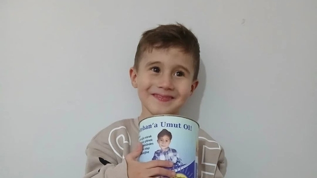 DMD'li Metehan için kurulan stanttaki bağış kutusundan para çalarken yakalandı