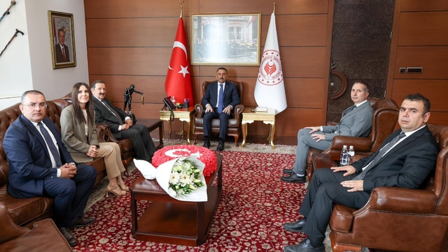 Vali Hacıbektaşoğlu Çevre Haftası heyetini ağırladı