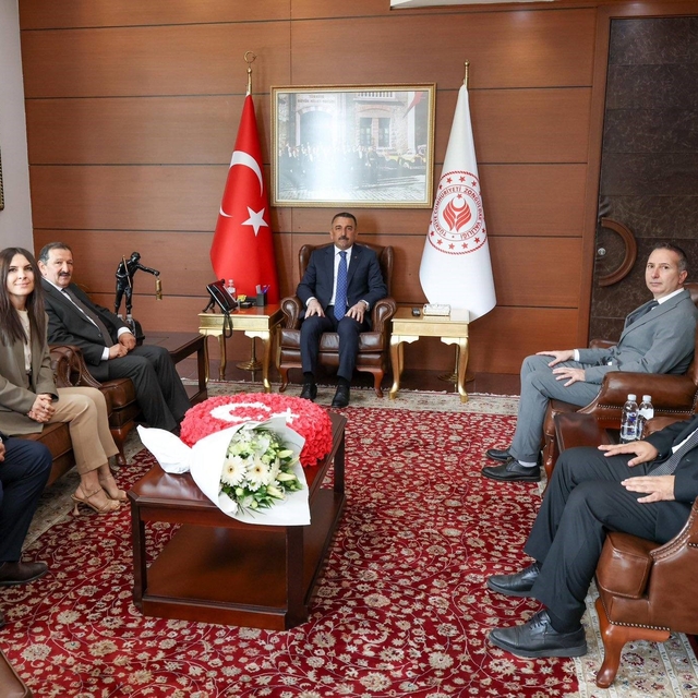 Vali Hacıbektaşoğlu Çevre Haftası heyetini ağırladı