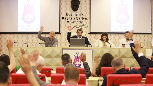 Şehzadeler Meclisi'nde 18 karar birden