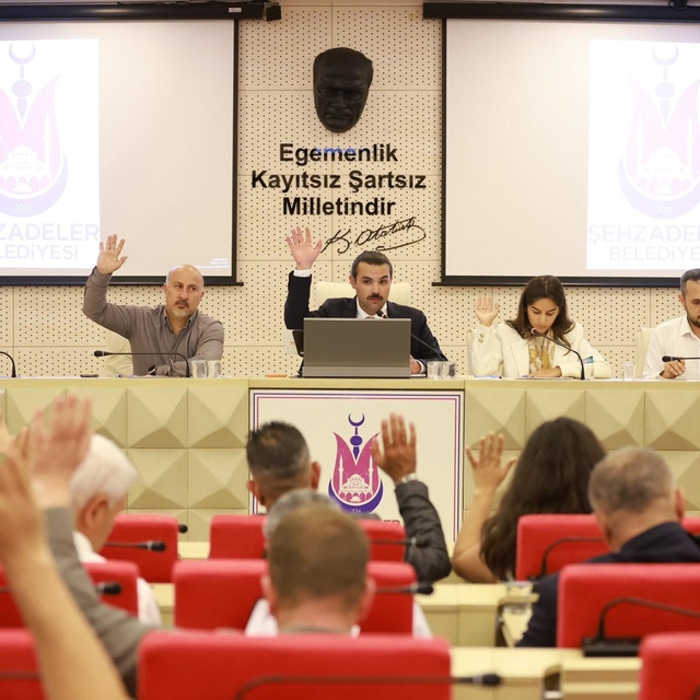 Şehzadeler Meclisi'nde 18 karar birden