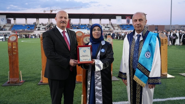 Adıyaman Üniversitesi'nde mezuniyet coşkusu yaşandı