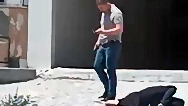 Para isteyen oğlunu çıkan tartışmada öldürdü, cesedinin başında polisi bekledi