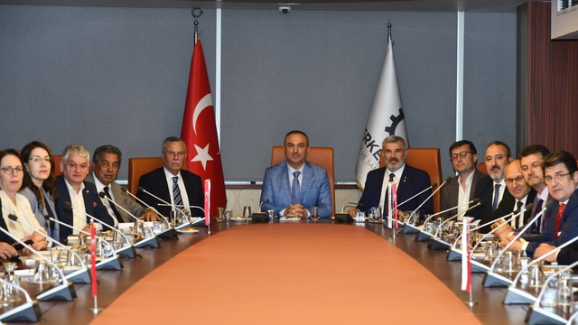 Tekirdağ'da SANTEK toplantısı: Sanayi, lojistik ve Baykar yatırımları masaya yatırıldı