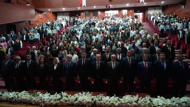 Bakan Yardımcısı Ömer Faruk Yelkenci: "Bir tarafta beceri örgüsü, diğer tarafta değerler var"